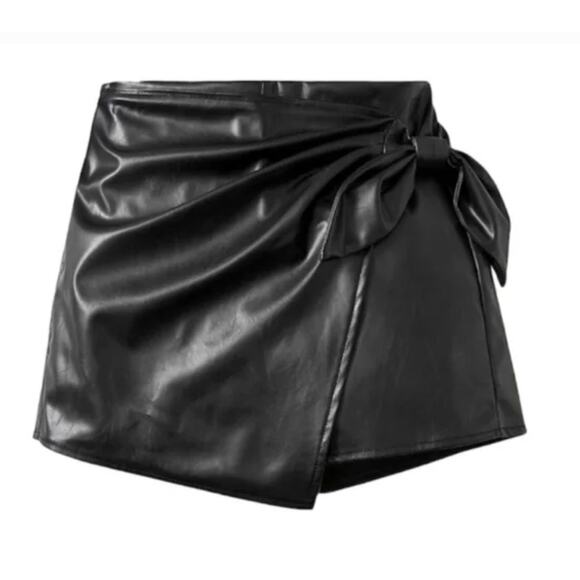 NWT Jason Wu Black faux leather mini wrap skirt in size small. $280 Retail. - Picture 1 of 6